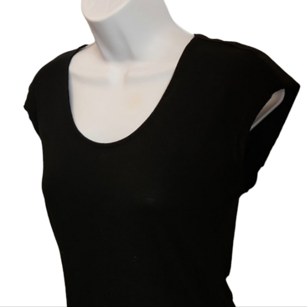 Mossimo Keyhole Back Top - Picture 2 of 6